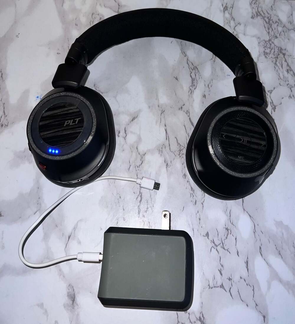 Plantronics BackBeat PRO 2 Wireless Noise Cancelling Headphones B8200
